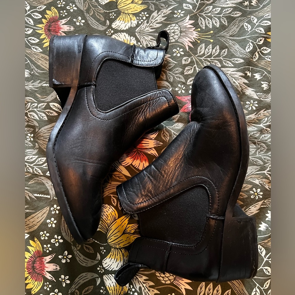 Steve Madden Chelsea Boot